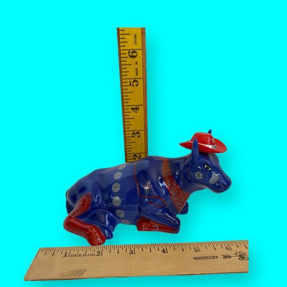 Even Cowgirls Get The Blues, Blue Cow Red Hat 2001 Retired Item #9180 - Picture 9 of 9